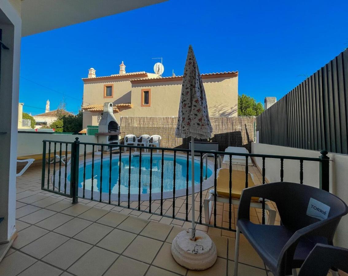 Moradia T3 Aguia Marina, Com Piscina E Bbq Villa Albufeira Luaran gambar